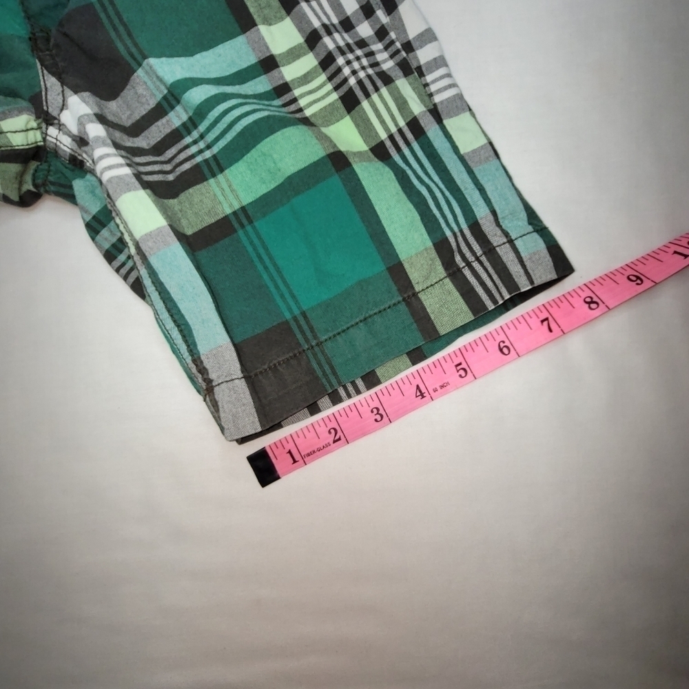 Old Navy Green and White Plaid Little Boy's Dress Shorts Size 6 - Picture 14 of 14